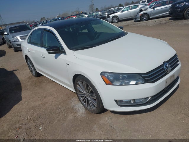 2015 VOLKSWAGEN PASSAT 1VWBT7A30FC026846