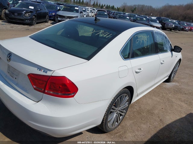 2015 VOLKSWAGEN PASSAT 1VWBT7A30FC026846 Photo 3