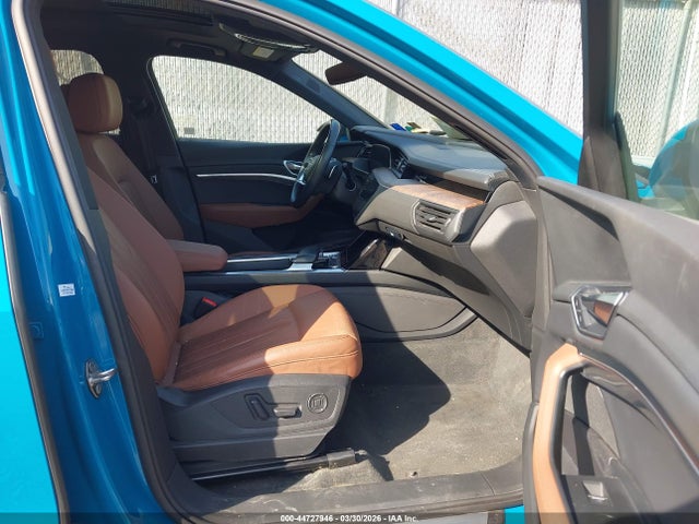 2019 AUDI E-TRON WA1LAAGE6KB013466 Photo 4