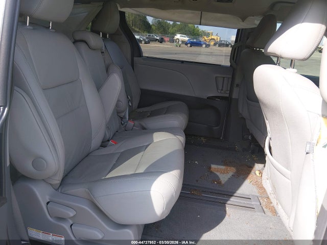 44727952 :رقم المزاد ، 5TDYZ3DC6HS821207 vin ، 2017 Toyota Sienna Xle 8 Passenger مزاد بيع