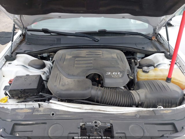 44727975 :رقم المزاد ، 2C3CCAAG4FH807149 vin ، 2015 Chrysler 300 Limited مزاد بيع