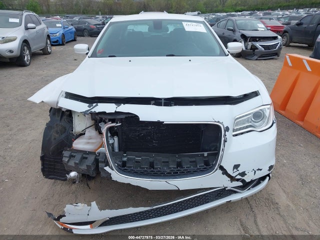 44727975 :رقم المزاد ، 2C3CCAAG4FH807149 vin ، 2015 Chrysler 300 Limited مزاد بيع