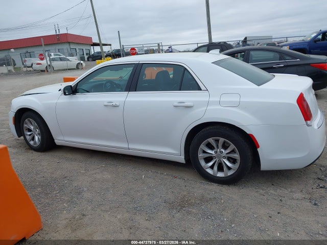 44727975 :رقم المزاد ، 2C3CCAAG4FH807149 vin ، 2015 Chrysler 300 Limited مزاد بيع