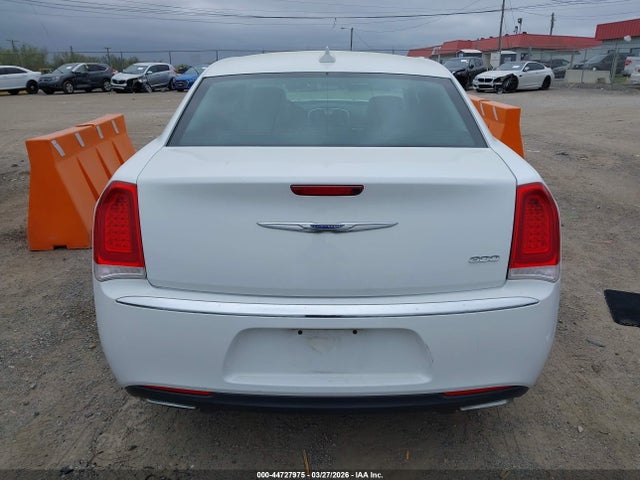 44727975 :رقم المزاد ، 2C3CCAAG4FH807149 vin ، 2015 Chrysler 300 Limited مزاد بيع