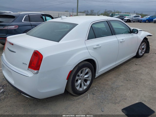 44727975 :رقم المزاد ، 2C3CCAAG4FH807149 vin ، 2015 Chrysler 300 Limited مزاد بيع