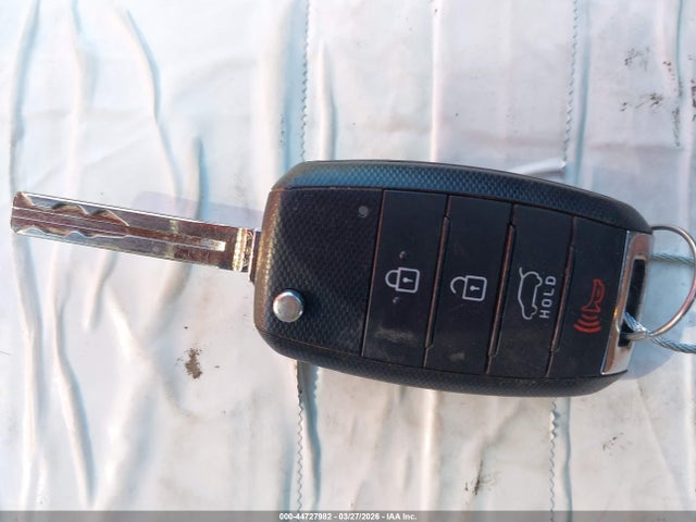 KNDJP3A55G7336384 KIA SOUL +