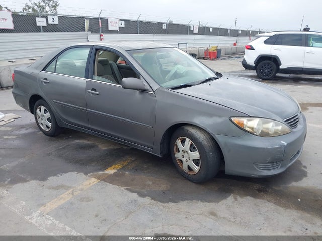 2005 TOYOTA CAMRY 4T1BE32K35U526094