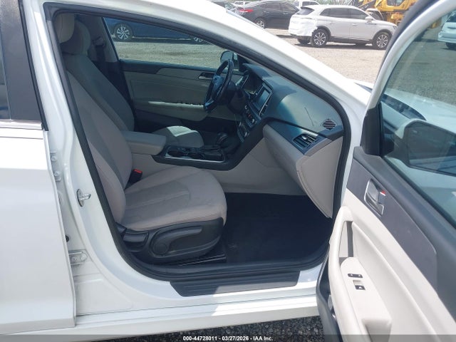 2019 Hyundai Sonata Sel მანქანა იყიდება აუქციონზე, vin: 5NPE34AF1KH779180, აუქციონის ნომერი: 44728011