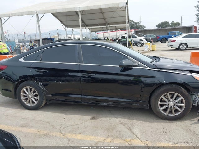 Hyundai SONATA SE 2019 5NPE24AF7KH748759 Image 13
