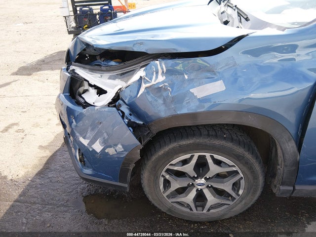 44728044 :رقم المزاد ، JF2SKAEC7NH465106 vin ، 2022 Subaru Forester Premium مزاد بيع