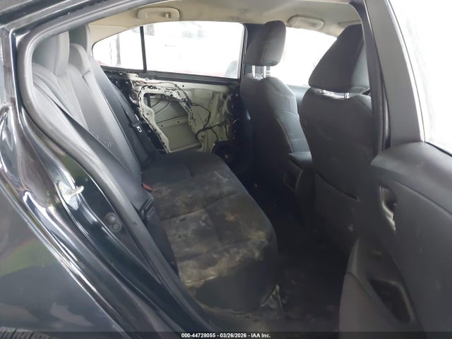 JTDEPRAE5LJ029105 Toyota COROLLA LE