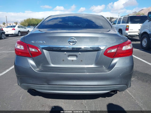 Nissan Altima 2.5 S 2018 1N4AL3AP5JC102845 Image 16
