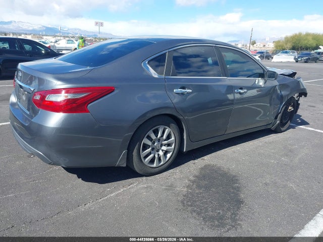 Nissan Altima 2.5 S 2018 1N4AL3AP5JC102845 Image 4