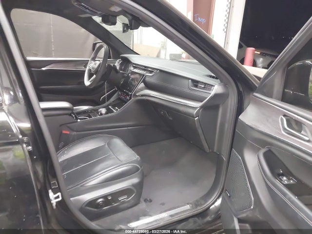 2023 JEEP GRAND CHEROKEE 1C4RJGDG7PC563897 Photo 4