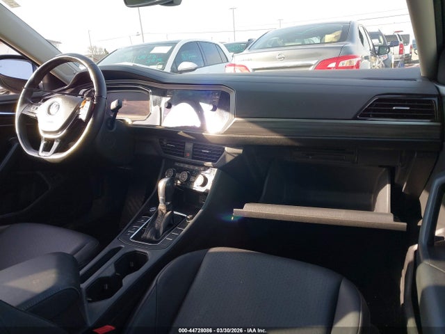 2019 Volkswagen Jetta 1.4t Sel მანქანა იყიდება აუქციონზე, vin: 3VWEB7BU0KM156271, აუქციონის ნომერი: 44728086