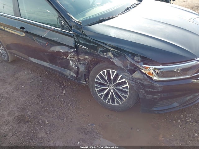 2019 Volkswagen Jetta 1.4t Sel მანქანა იყიდება აუქციონზე, vin: 3VWEB7BU0KM156271, აუქციონის ნომერი: 44728086