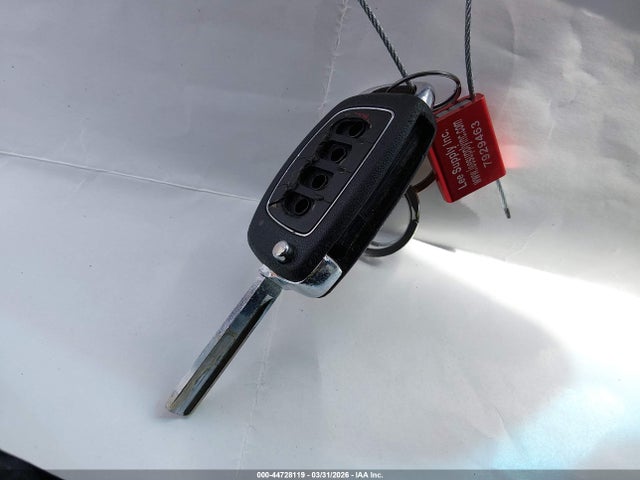 2014 Hyundai Santa Fe Sport 2.4l მანქანა იყიდება აუქციონზე, vin: 5XYZU3LB2EG179329, აუქციონის ნომერი: 44728119