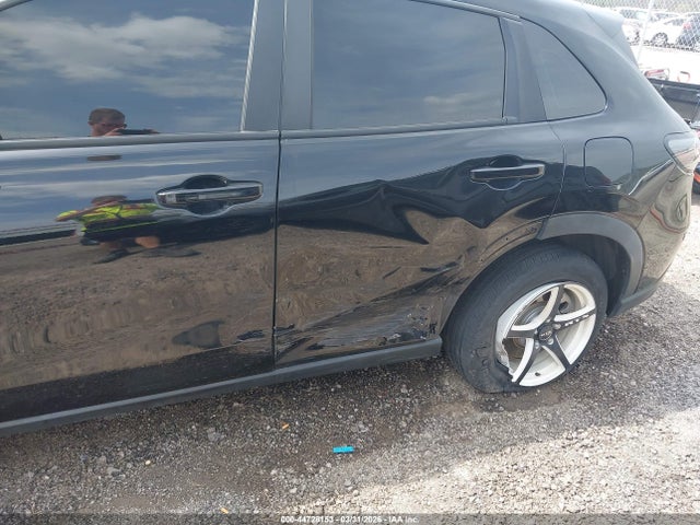 Auction sale of the 2023 Honda Hr-v Awd Lx, vin: 3CZRZ2H32PM740108, lot number: 44728153