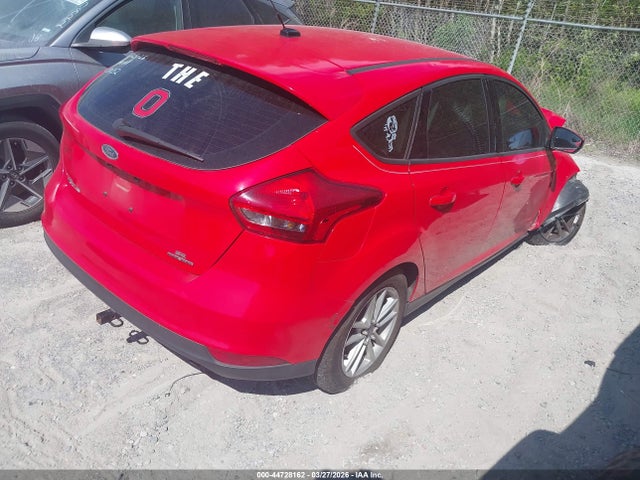 Ford FOCUS SE 2015 1FADP3K2XFL270752 Image 4