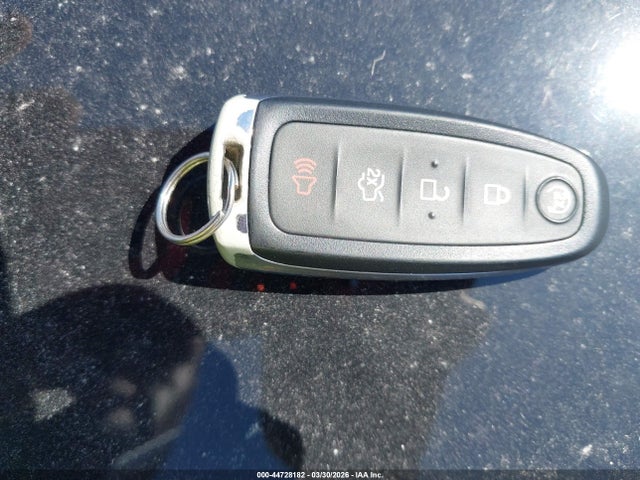 1FMCU9JXXGUB99168 Ford Escape Titanium