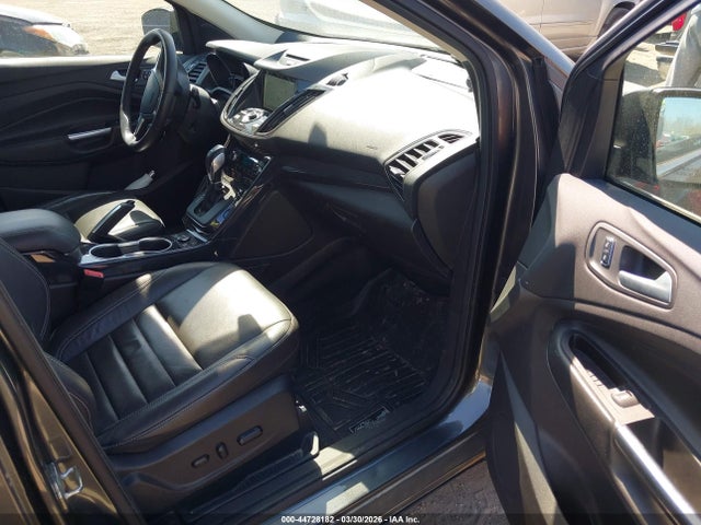 1FMCU9JXXGUB99168 Ford Escape Titanium