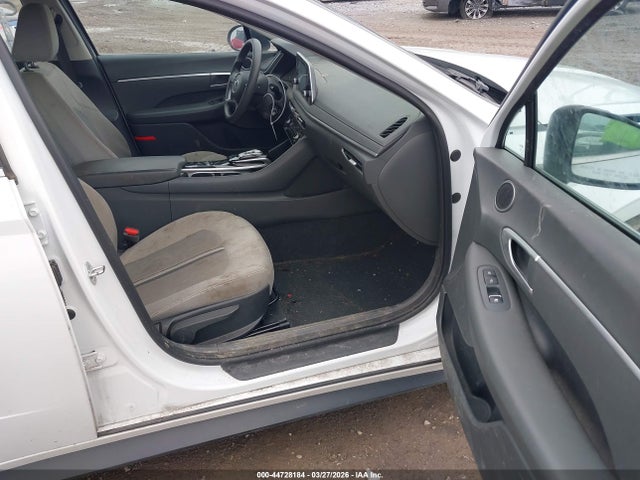 44728184 :رقم المزاد ، 5NPEG4JA4MH116780 vin ، 2021 Hyundai Sonata Se مزاد بيع
