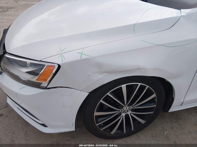 44728204 :رقم المزاد ، 3VWB17AJ5GM287359 vin ، 2016 Volkswagen Jetta 1.8t Sport مزاد بيع