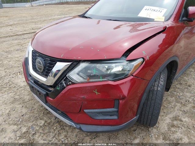 44728231 :رقم المزاد ، 5N1AT2MT9JC789725 vin ، 2018 Nissan Rogue Sv مزاد بيع