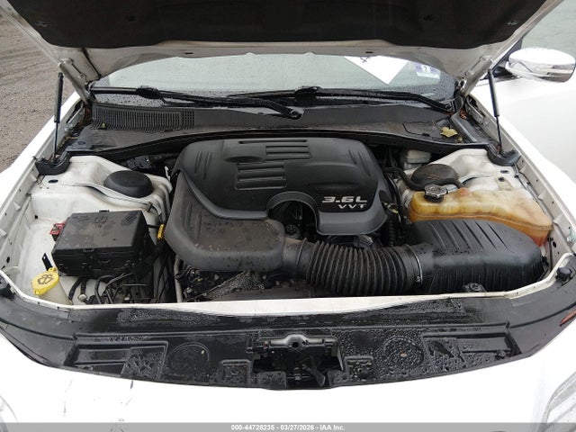 44728235 :رقم المزاد ، 2C3CCAKG0DH556741 vin ، 2013 Chrysler 300c Awd مزاد بيع