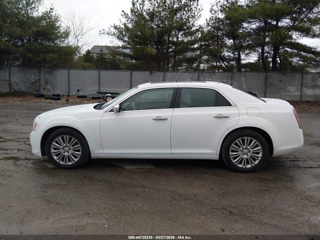 44728235 :رقم المزاد ، 2C3CCAKG0DH556741 vin ، 2013 Chrysler 300c Awd مزاد بيع