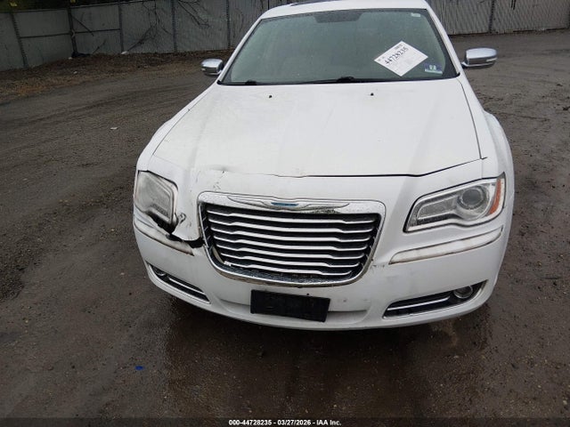 44728235 :رقم المزاد ، 2C3CCAKG0DH556741 vin ، 2013 Chrysler 300c Awd مزاد بيع