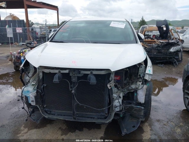 Toyota Highlander Le Plus V6 2016 5TDBKRFH1GS261942 Image 13