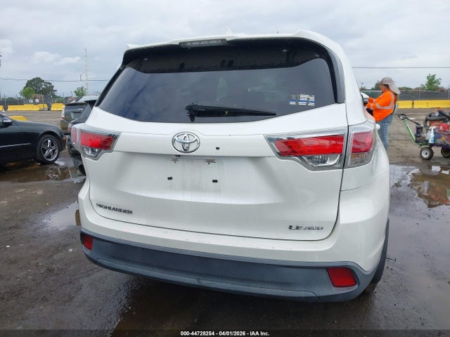 Toyota Highlander Le Plus V6 2016 5TDBKRFH1GS261942 Image 17