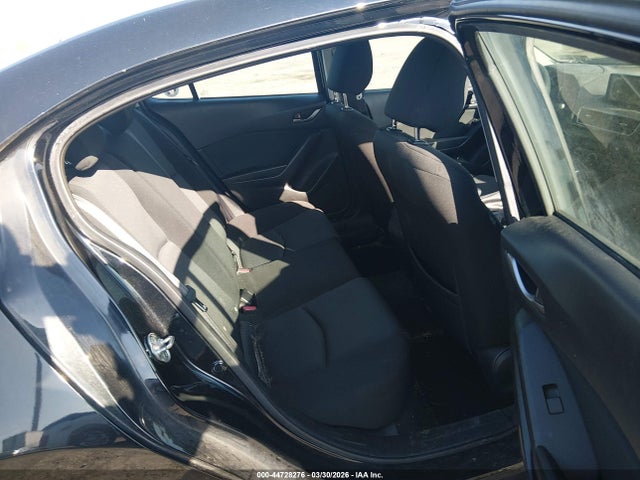 3MZBM1U72FM160121 Mazda MAZDA3