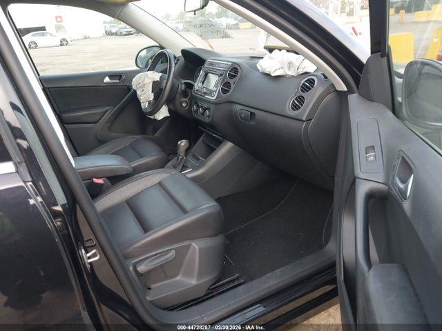 2012 VOLKSWAGEN TIGUAN WVGBV7AXXCW597217 Photo 4