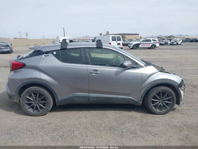 Toyota C-HR LE 2019 JTNKHMBX0K1032801 Image 14
