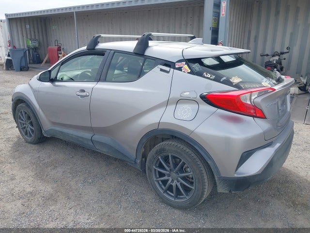Toyota C-HR LE 2019 JTNKHMBX0K1032801 Image 3