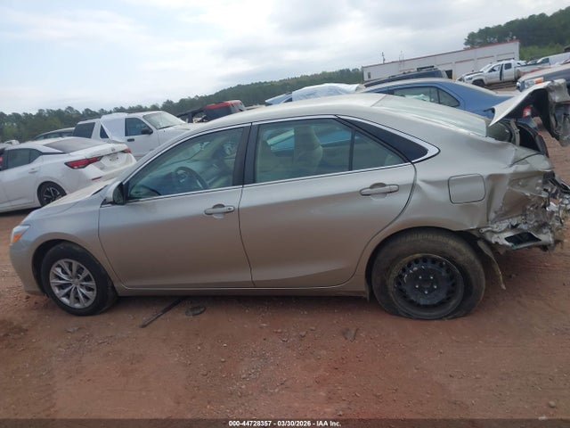 2017 Toyota Camry Le მანქანა იყიდება აუქციონზე, vin: 4T1BF1FK7HU755314, აუქციონის ნომერი: 44728357