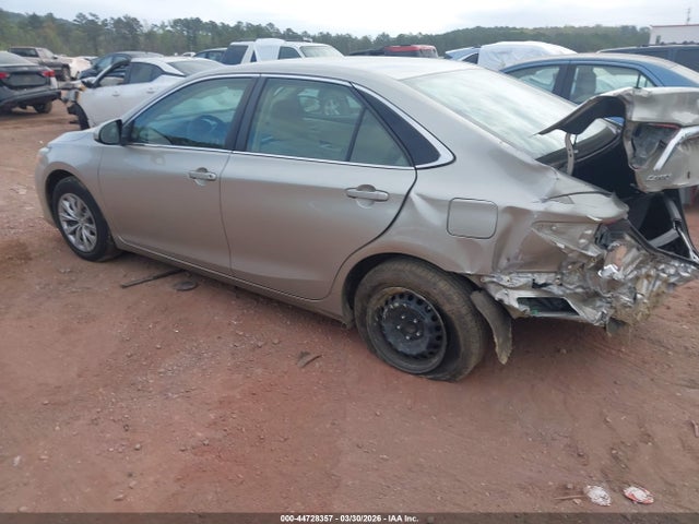 2017 Toyota Camry Le მანქანა იყიდება აუქციონზე, vin: 4T1BF1FK7HU755314, აუქციონის ნომერი: 44728357