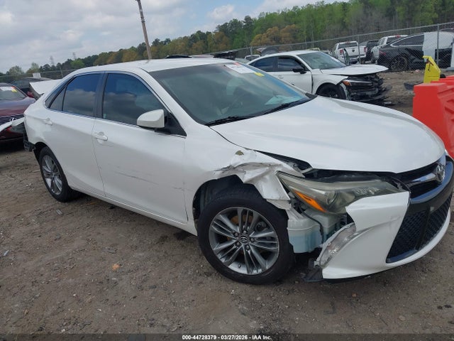 Aukcja sprzedaży 2015 Toyota Camry Se, vin: 4T1BF1FK1FU070304, numer aukcji: 44728379
