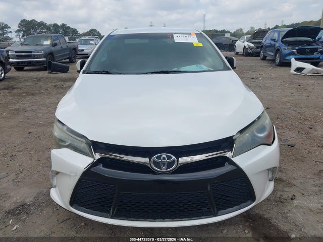 Aukcja sprzedaży 2015 Toyota Camry Se, vin: 4T1BF1FK1FU070304, numer aukcji: 44728379