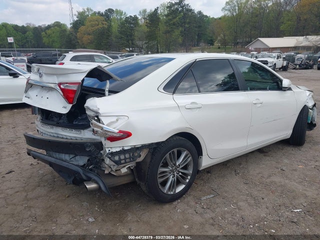 Aukcja sprzedaży 2015 Toyota Camry Se, vin: 4T1BF1FK1FU070304, numer aukcji: 44728379