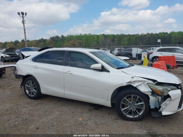 Aukcja sprzedaży 2015 Toyota Camry Se, vin: 4T1BF1FK1FU070304, numer aukcji: 44728379