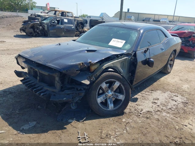 44728398 :رقم المزاد ، 2C3CDYAG1CH157956 vin ، 2012 Dodge Challenger Sxt مزاد بيع