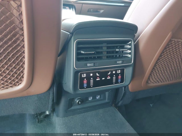 2019 Audi Q8 55 Premium მანქანა იყიდება აუქციონზე, vin: WA1EVAF14KD039015, აუქციონის ნომერი: 44728412
