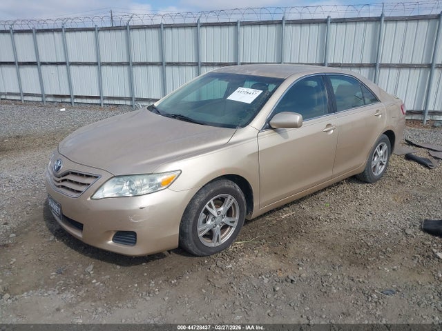 44728437 :رقم المزاد ، 4T1BF3EK5BU166038 vin ، 2011 Toyota Camry Le مزاد بيع