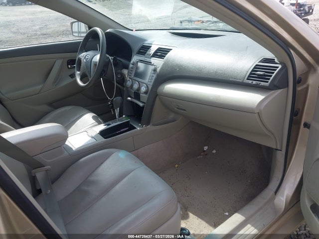 44728437 :رقم المزاد ، 4T1BF3EK5BU166038 vin ، 2011 Toyota Camry Le مزاد بيع