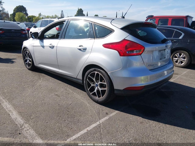 1FADP3M25HL232085 Ford FOCUS SEL