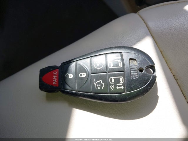 2010 Volkswagen Routan Se მანქანა იყიდება აუქციონზე, vin: 2V4RW3D11AR190429, აუქციონის ნომერი: 44728478