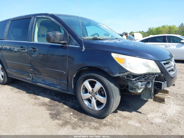 2010 Volkswagen Routan Se მანქანა იყიდება აუქციონზე, vin: 2V4RW3D11AR190429, აუქციონის ნომერი: 44728478